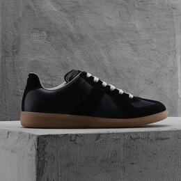Maison Margiela: Чёрные кроссовки 
