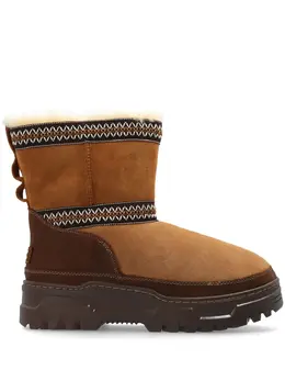 UGG: Коричневые ботинки 