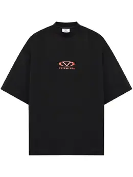 VETEMENTS: Футболка с принтом 