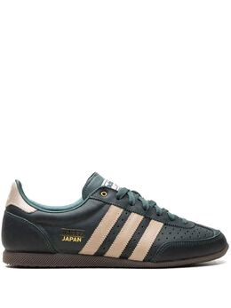adidas: Зелёные кроссовки 