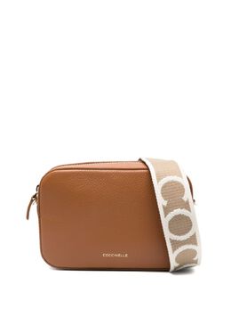 Coccinelle: Коричневая сумка через плечо  Tebe