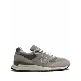 New Balance: Серые кроссовки 