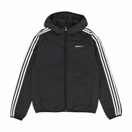 adidas: Чёрная куртка 