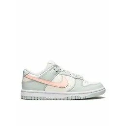 NIKE: Серебристые кроссовки  Dunk Low