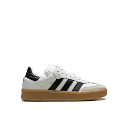 adidas: Серебристые кроссовки  Samba