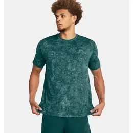 Under Armour: Тёмная футболка 