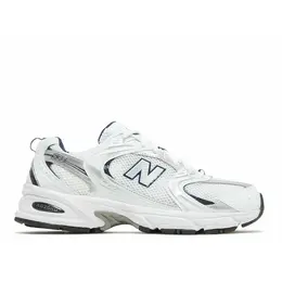 New Balance: Белые кроссовки  530