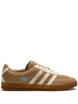 adidas: Белые кроссовки  Gazelle Indoor