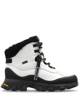 UGG: Белые ботинки 