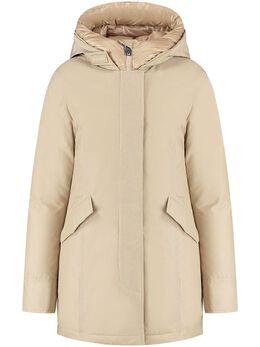 Woolrich: Бежевый пуховик  Arctic