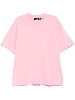 Represent: Розовая футболка 