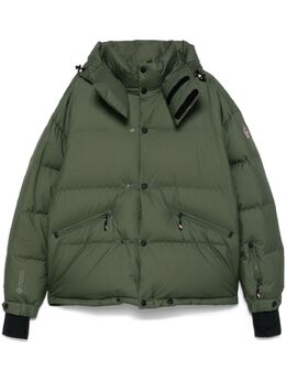 Moncler: Зелёная куртка 