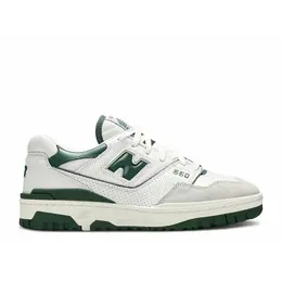 New Balance: Белые кроссовки  550