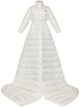 Moncler: Светлое пальто 