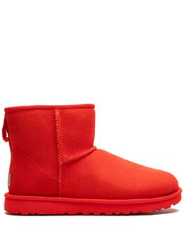 UGG: Красные ботинки  Classic Mini II