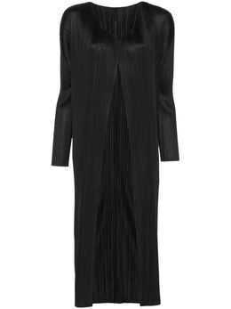 Pleats Please Issey Miyake: Чёрное пальто 