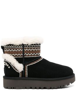 UGG: Чёрные ботинки  Classic Mini