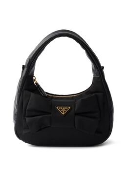 Prada: Чёрная сумка 