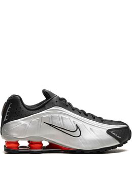 Nike: Серебристые кроссовки  Shox R4