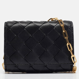 Bottega Veneta: Обложка  Intrecciato