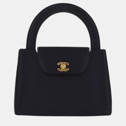 Chanel: Чёрная сумка 