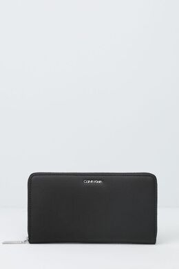 Calvin Klein: Чёрный кошелёк 