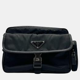 Prada: Чёрная сумка 