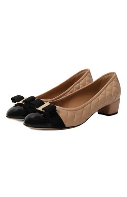 Ferragamo: Бежевые туфли  Vara