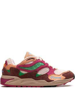 Saucony: Коричневые кроссовки  Shadow