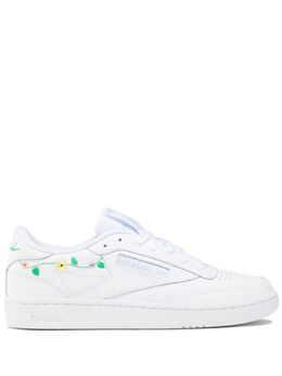 Reebok: Белые кроссовки  Club C 85