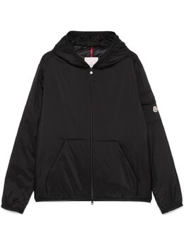 Moncler: Чёрная куртка 