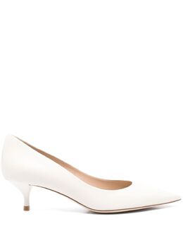 Stuart Weitzman: Светлые туфли  Stuart