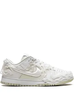 Nike: Белые кроссовки  Dunk Low