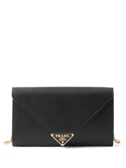 Prada: Чёрная сумка 