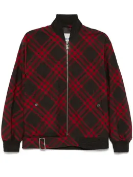 Burberry: Красная куртка 