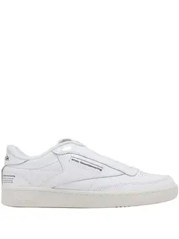 Reebok: Белые кроссовки  Club C 85