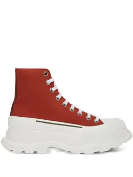 Alexander McQueen: Красные кроссовки  Tread Slick