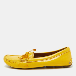 Prada: Жёлтые мокасины 