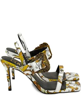 Versace Jeans Couture: Белые сандалии 