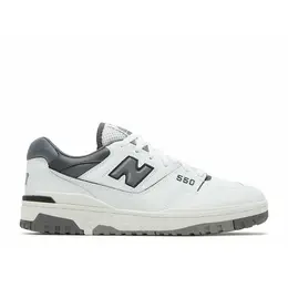 New Balance: Белые кроссовки  550