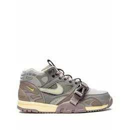 NIKE: Светлые кроссовки  Air