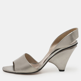 Salvatore Ferragamo: Серебристые сандалии 