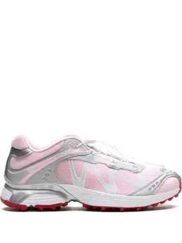 Salomon: Розовые кроссовки 
