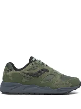 Saucony: Зелёные кроссовки  Shadow