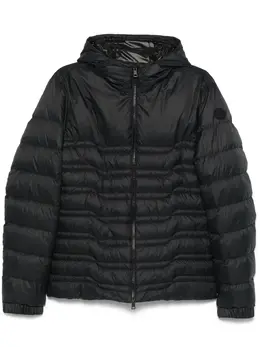 Moncler: Чёрная куртка 