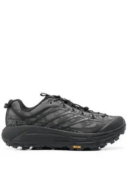 HOKA: Чёрные кроссовки 
