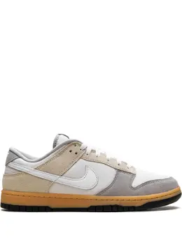 Nike: Светлые кроссовки  Dunk Low