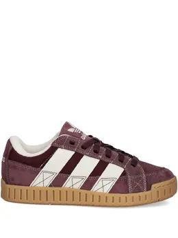 adidas: Красные кроссовки 