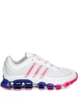 adidas: Белые кроссовки 