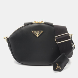 Prada: Чёрная сумка 